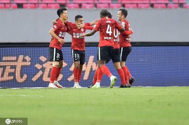 亚洲青青青网伊人精品